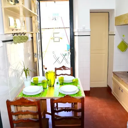 Julias Pateo Lejlighed